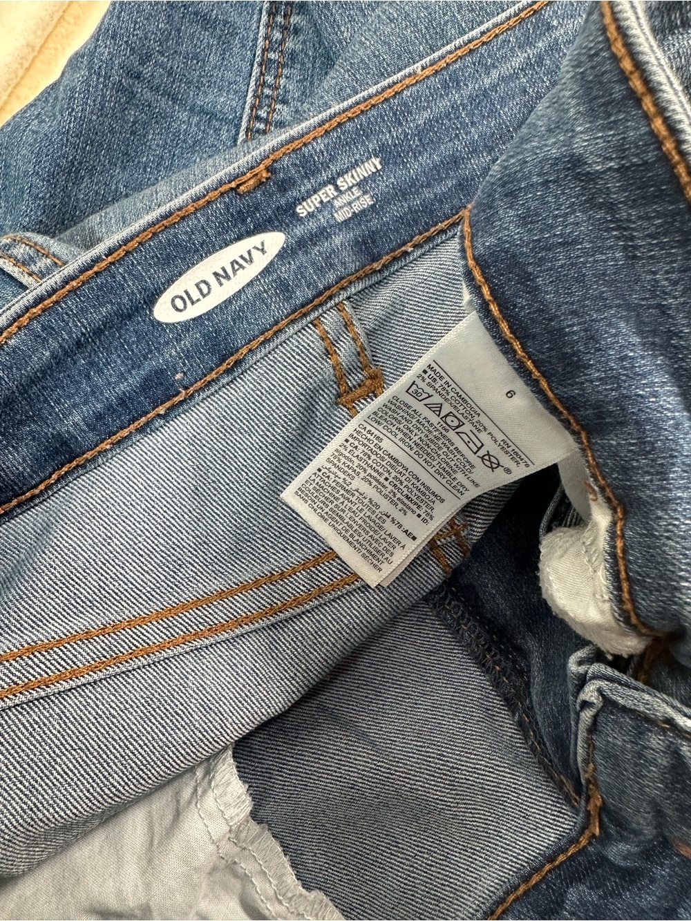 Old Navy Women’s Midwash Super Skinny Ankle Jeans Size 6 - Picture 6 of 6